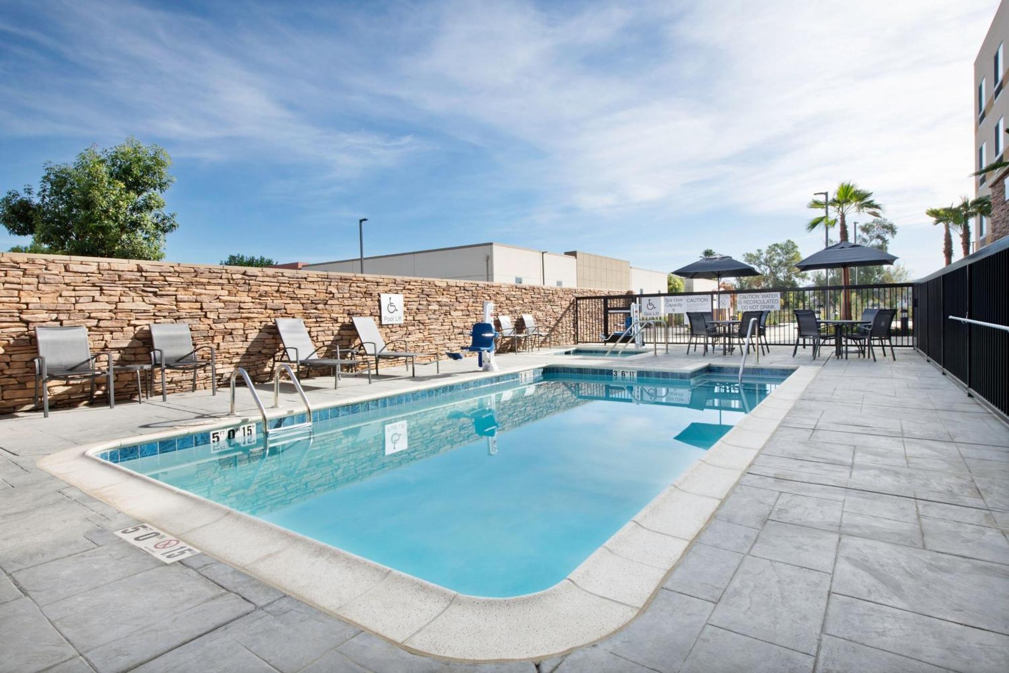 Fairfield By Marriott Inn & Suites Chino Εξωτερικό φωτογραφία